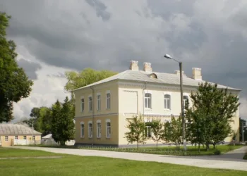 На Рівненщині військовий ліцей уперше прийматиме до 10 класу дівчат