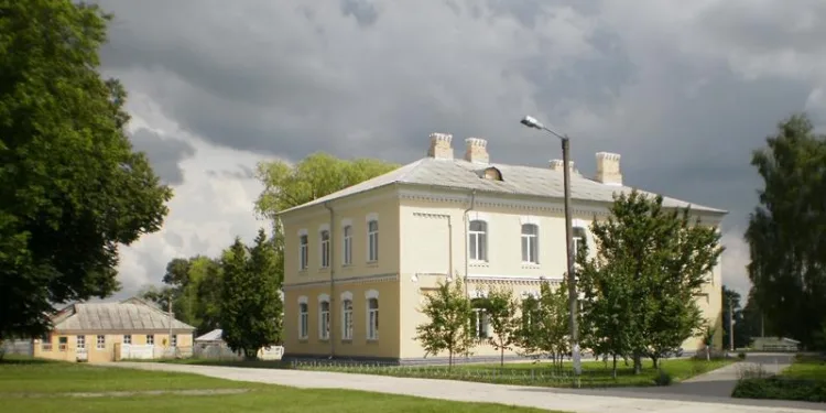 На Рівненщині військовий ліцей уперше прийматиме до 10 класу дівчат