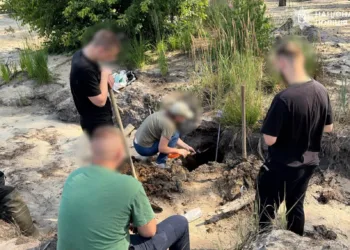 На Рівненщині викрили нові місця незаконного видобутку бурштину та вилучили обладнання
