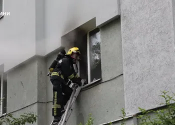 У Рівному під час пожежі в багатоповерхівці врятували двох людей