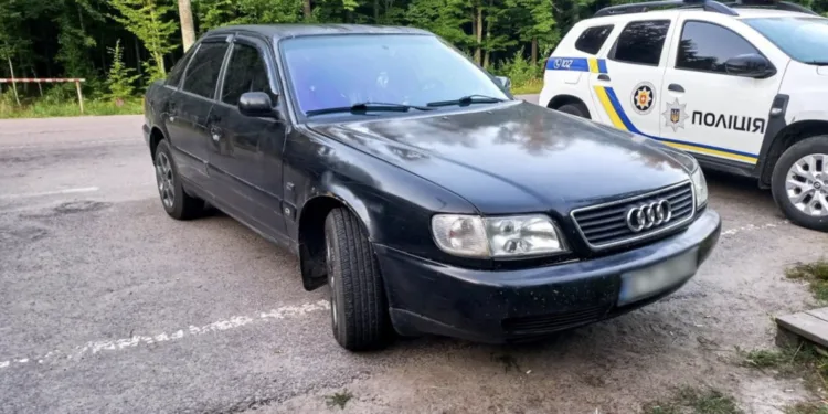 На Рівненщині зупинили водія Audi з гранатою та понад двома сотнями набоїв