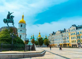З Рівного до Києва: де зупинитися, якщо справи затягнулися на кілька днів