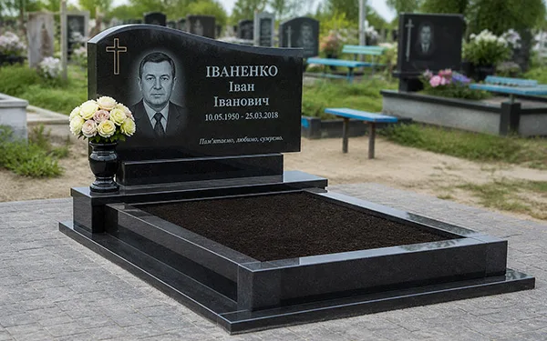 Одинарні пам’ятники з граніту