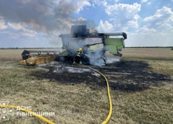На Рівненщині під час жнив сталася низка самозаймань комбайнів