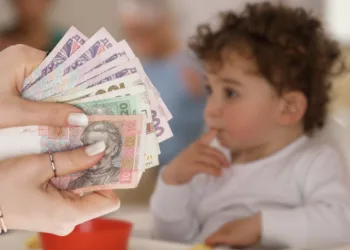 У Рівному батьки можуть отримати "єЯсла" після виходу на роботу: що потрібно знати