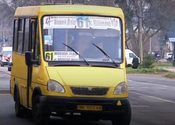 У Рівному хочуть розірвати договори з перевізниками маршрутів №61 та №61А через численні скарги
