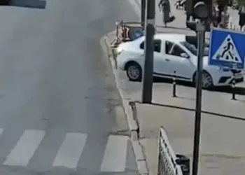 У Рівному черговий "олень" за кермом порушив ПДР і трішки не задавив пішоходів