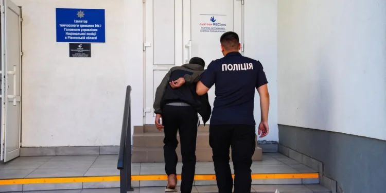 На Рівненщині затримали вбивцю та грабіжника, який підпалив будинок після пограбування