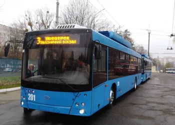 Пенсіонери з громад Рівненського району отримали безплатний проїзд у транспорті Рівного до 1 жовтня