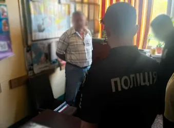 На Рівненщині викладача спіймали на хабарі за вступ до коледжу