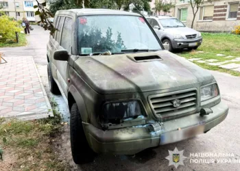 У Рівному затримали 18-річного палія військових автівок