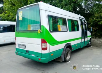 На Рівненщині маршрутка збила пенсіонерку: що відомо