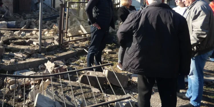 На Рівненщині через падіння шахеда пошкоджено оселі та освітні заклади: актуальна інформація
