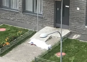 У Рівному пенсіонерка випала з вікна: правоохоронці підозрюють самогубство