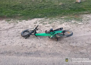 На Рівненщині водій збив 8-річного велосипедиста: що відомо