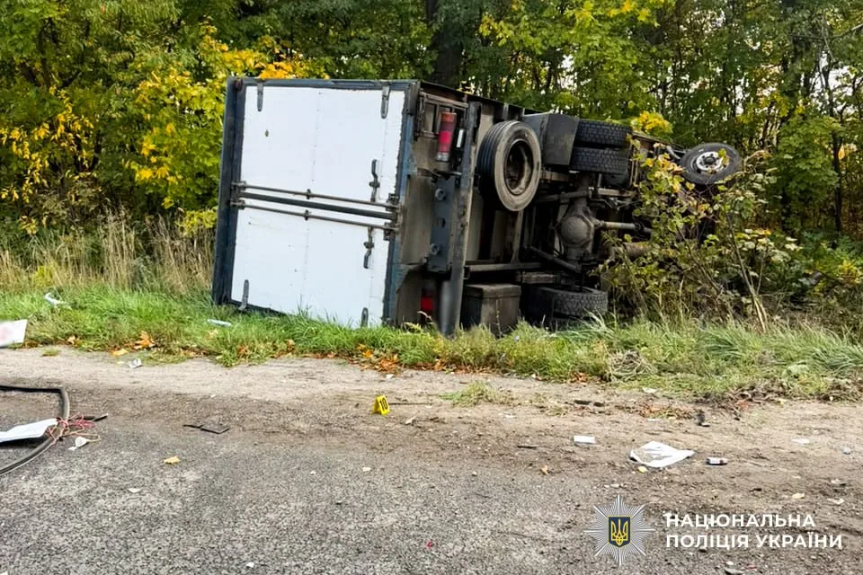 На Рівненщині у страшній ДТП загинуло подружжя пенсіонерів зі столиці