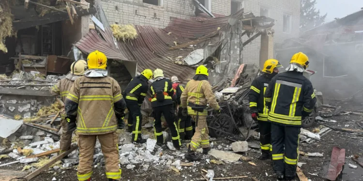 Атака на Рівненщину: пошкоджено агропідприємства та житло, п'ятеро людей постраждали, одну людину дістали з-під завалів
